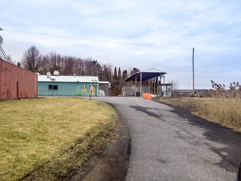More Photos Of 2 Flint Mine Rd, Coxsackie Manufacturing For Sale