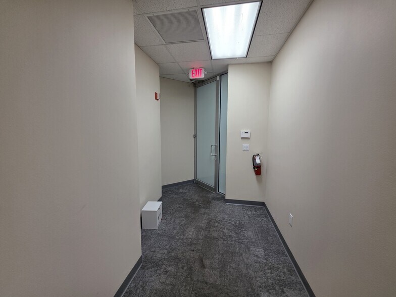 More Photos Of 2100 Aloma Ave, Winter Park Medical For Lease