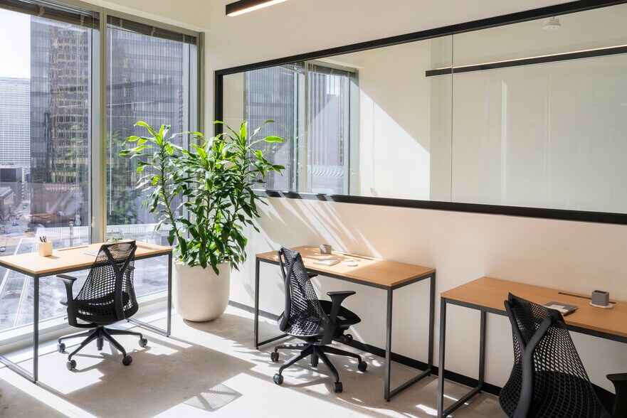 More Photos Of 110 E 42nd St, New York Coworking Space