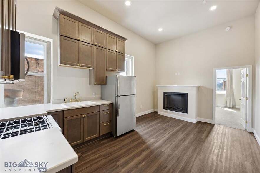 More Photos Of 140 W Park St, Butte Apartments For Sale