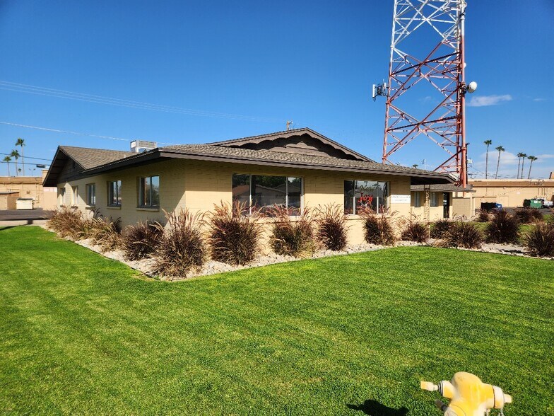 More Photos Of 10820 W Oakmont Dr, Sun City Office For Lease