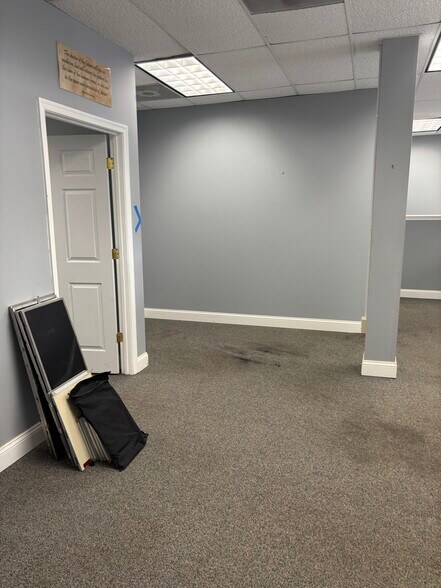 More Photos Of 9309 Belair Rd, Nottingham Office For Lease