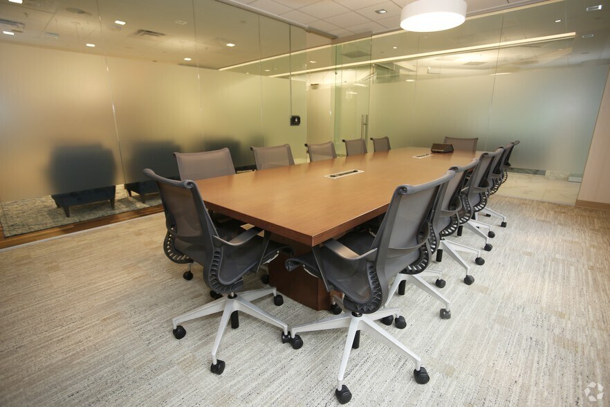 More Photos Of 901 E Cary St, Richmond Office For Lease