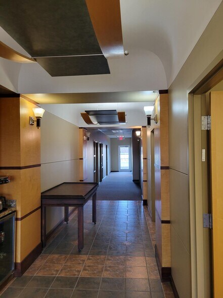 More Photos Of 3122 N Cypress St, Wichita Medical For Lease