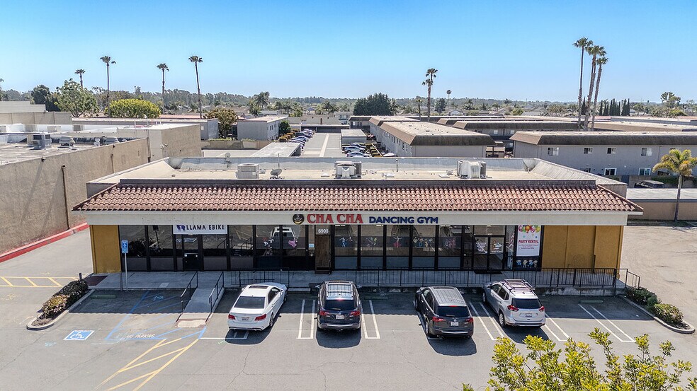 More Photos Of 6908-6916 Warner Ave, Huntington Beach Freestanding For Sale