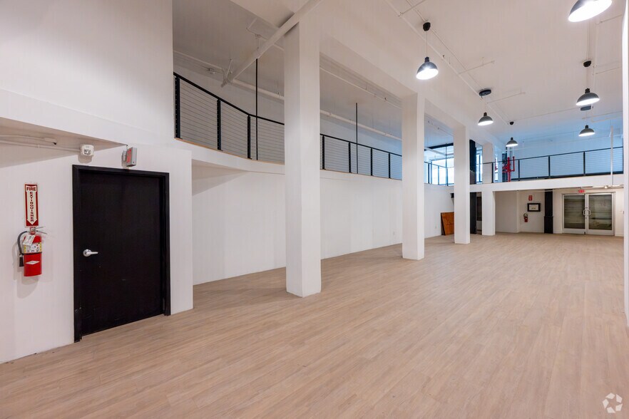 More Photos Of 734 S Main St, Los Angeles Loft Creative Space For Sale