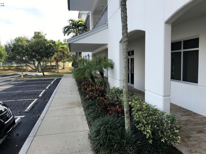 More Photos Of 260 SW Natura Ave, Deerfield Beach Medical For Lease
