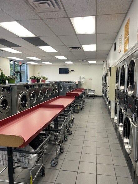 More Photos Of 447 Smith St, Perth Amboy Freestanding For Sale