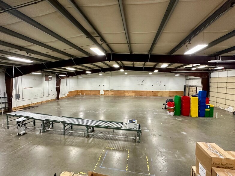 More Photos Of 8300 7th Ave S, Seattle Warehouse For Lease