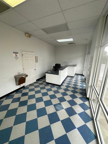 More Photos Of 493 N Front St, Memphis Office For Lease