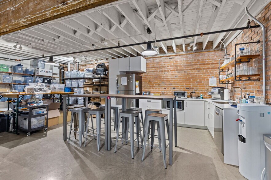 More Photos Of 1911 11th St, Boulder Office For Lease