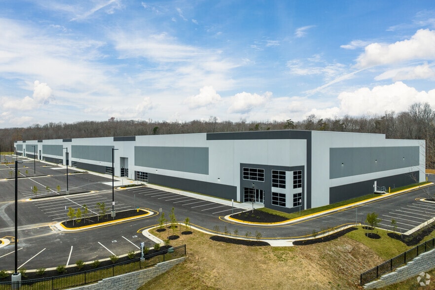 More Photos Of 1045 Richmond Hwy, Fredericksburg Warehouse For Lease