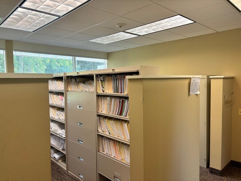 More Photos Of 220 Ridgedale Ave, Florham Park Office For Sale