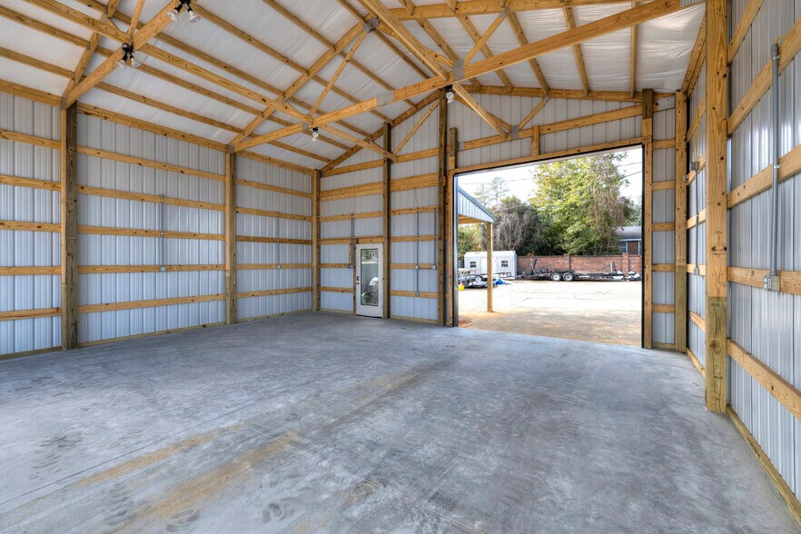 More Photos Of 756 Bultman Dr, Sumter Light Distribution For Sale