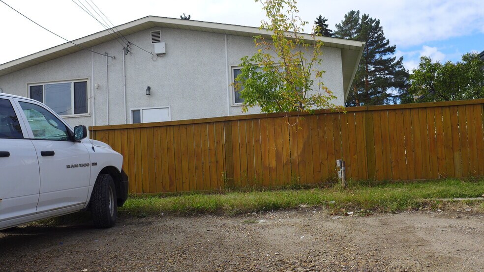 More Photos Of 13007 83rd St NW, Edmonton Apartments For Sale