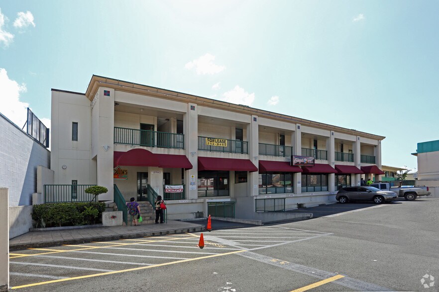 More Photos Of 1125 N King St, Honolulu Storefront Retail Office For Lease