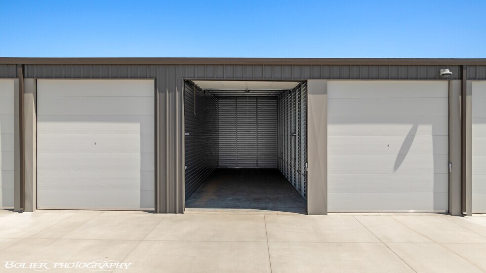 More Photos Of 1300 Pioneer Blvd, Mesquite Self Storage For Sale