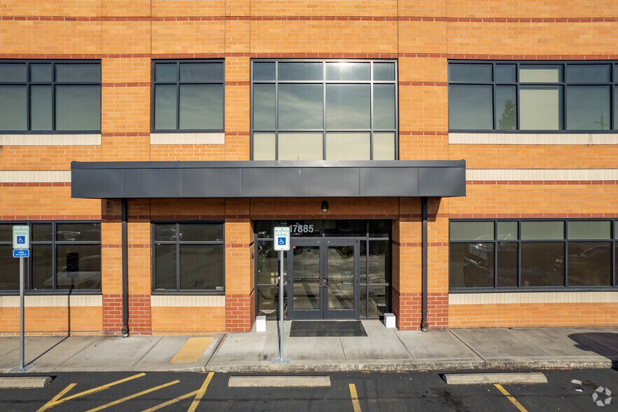 More Photos Of 17885 NW Evergreen Pky, Beaverton Medical For Lease