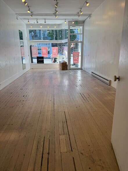 More Photos Of 911 Valencia St, San Francisco Apartments For Lease