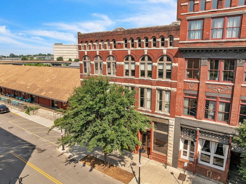 More Photos Of 133 W Jackson Ave, Knoxville Office Residential For Sale