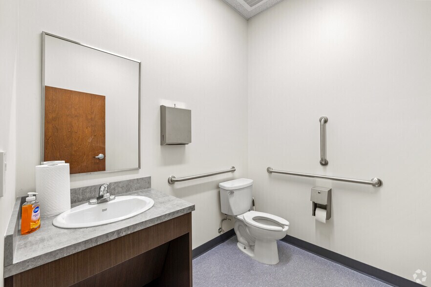 More Photos Of 5305 N Mays St, Georgetown Unknown For Lease