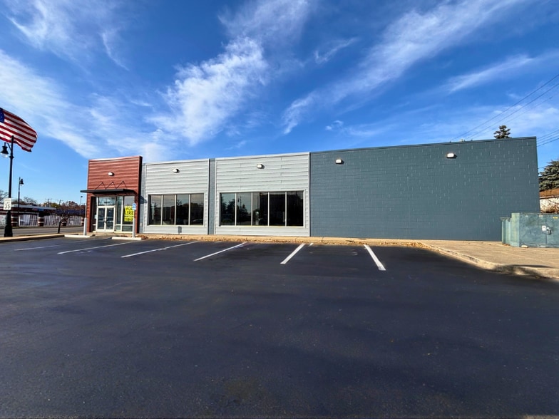 More Photos Of 18230 Grand River Ave, Detroit General Retail For Lease