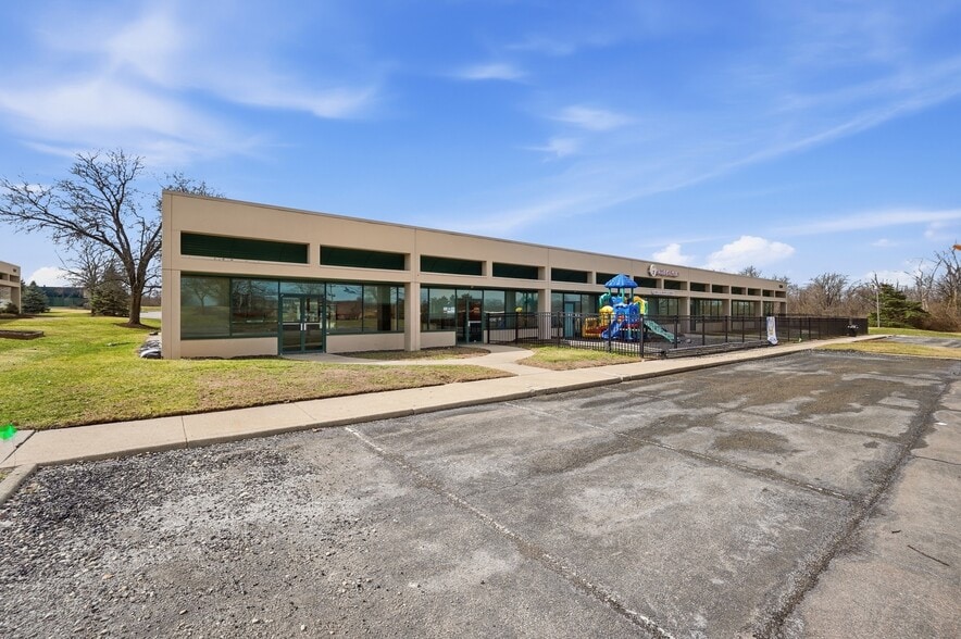 More Photos Of 1259 Kemper Meadow Dr, Cincinnati Medical For Sale