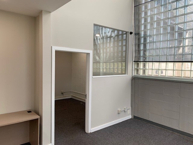 More Photos Of 12425 Knoll Rd, Elm Grove Loft Creative Space For Lease