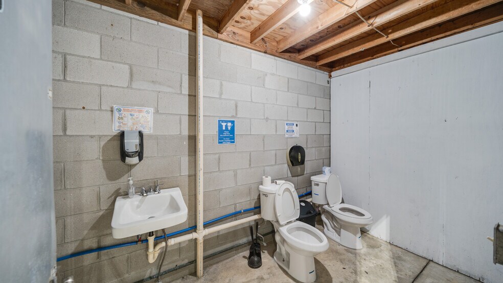 More Photos Of 2476 GA-76 Hwy, Adel Warehouse For Sale