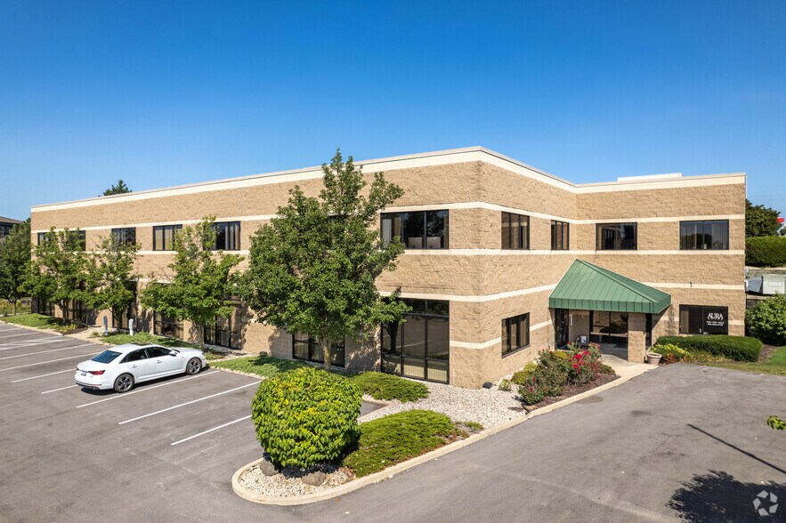 Primary Photo Of 285 Forest Grove Dr, Pewaukee Office For Lease