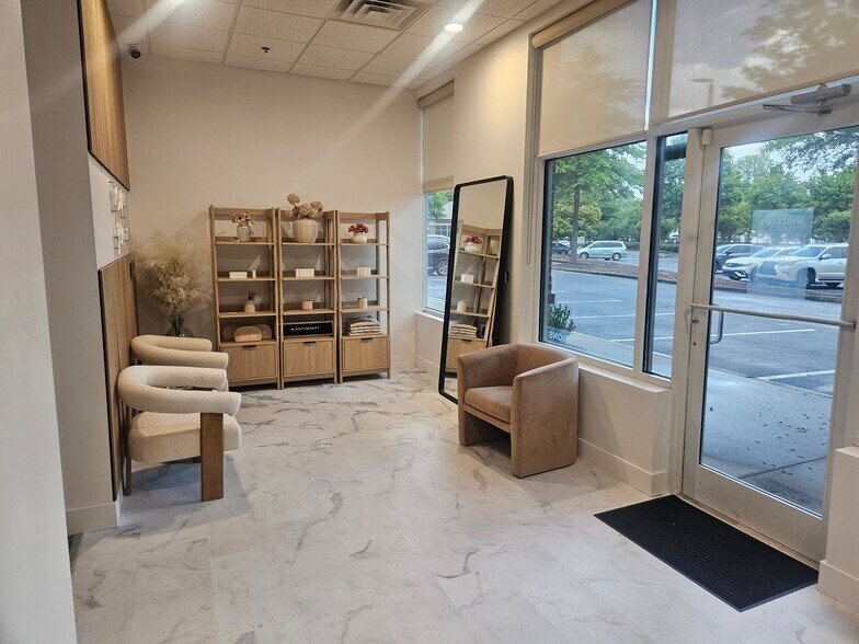 More Photos Of 3960 Old Milton Pky, Alpharetta Storefront Retail Office For Lease