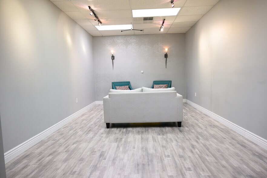 More Photos Of 504 Hamburg Tpke, Wayne Medical For Sale