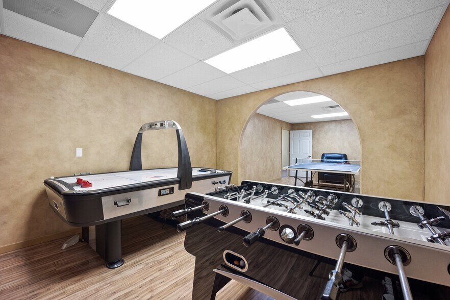 More Photos Of 5785 N Union Blvd, Colorado Springs Office For Lease