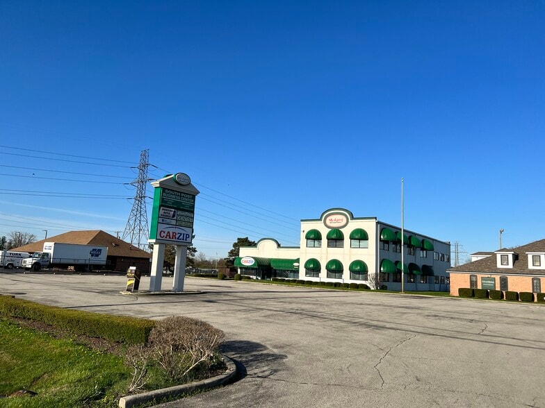 More Photos Of , Indianapolis Unknown For Sale