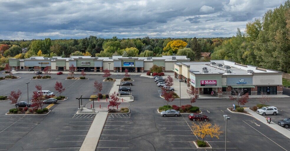 More Photos Of 6843 N Strawberry Glen Rd, Boise Storefront For Sale