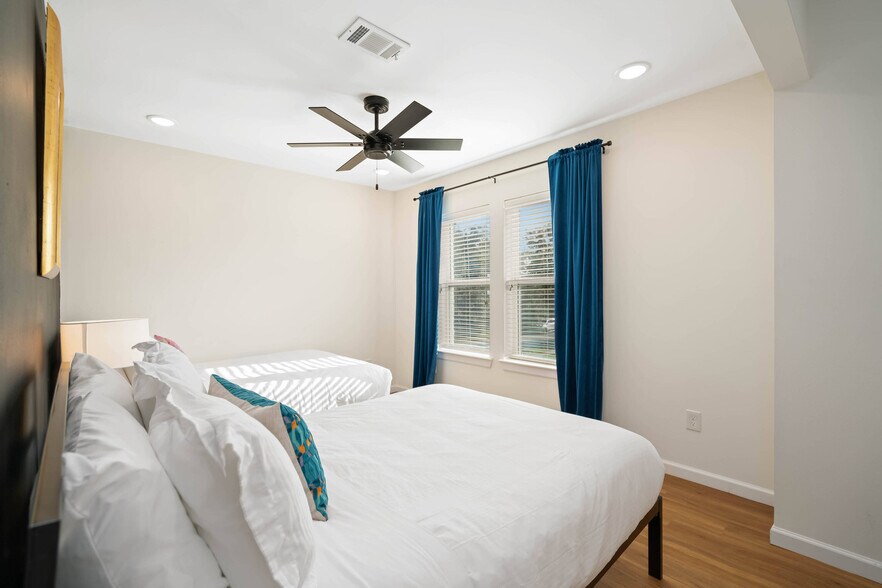 More Photos Of 2806 Rosewood St, Houston Multifamily For Sale