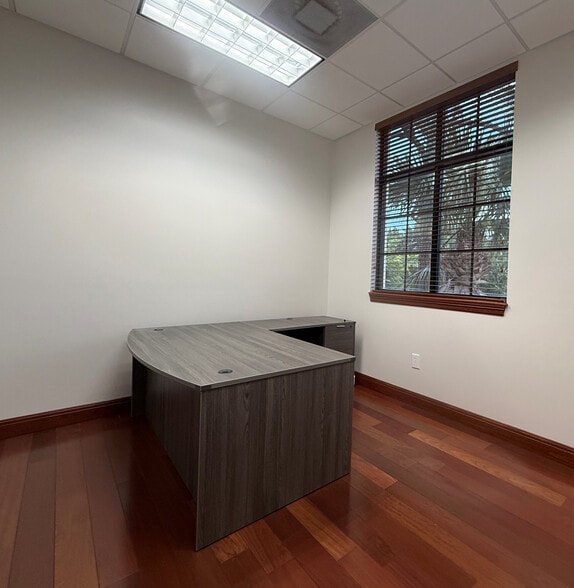 More Photos Of 1005 W Indiantown Rd, Jupiter Office For Sale