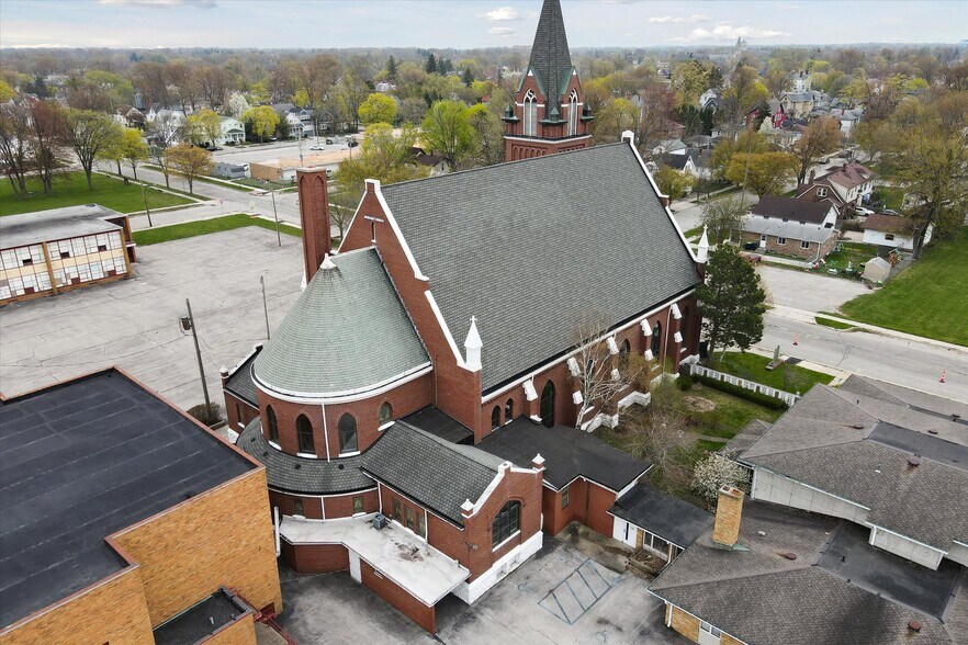 More Photos Of 1120 N Grant St, Bay City Religious Facility For Sale