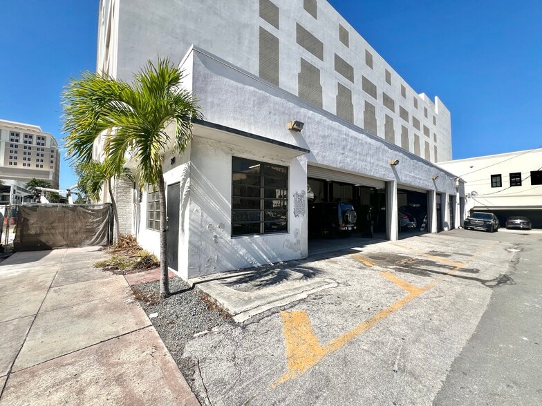 More Photos Of 241 Almeria Ave, Coral Gables Auto Repair For Lease