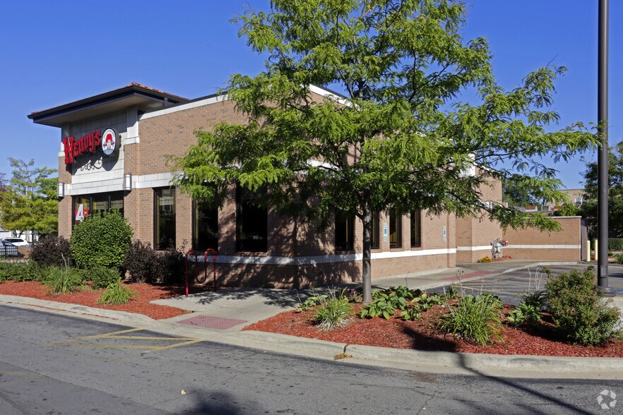 More Photos Of 11 N Harlem Ave, Oak Park Fast Food For Sale
