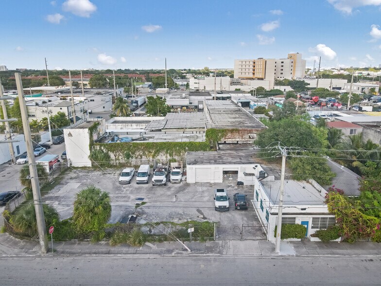 More Photos Of 775 NW 21st St, Miami Service For Lease