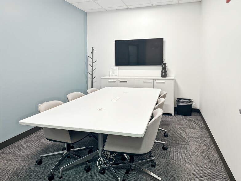 More Photos Of 211 N Union St, Alexandria Coworking Space