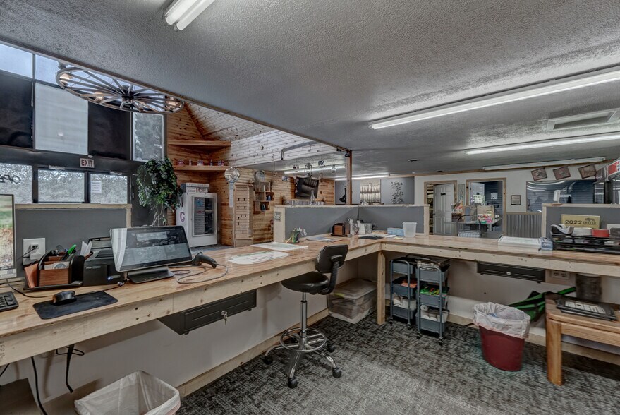 More Photos Of 1116 N 5th St, Custer Trailer Camper Park For Sale