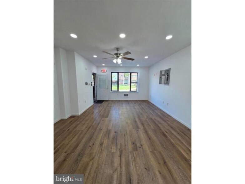 More Photos Of 804 Franklin St, Reading Office For Lease