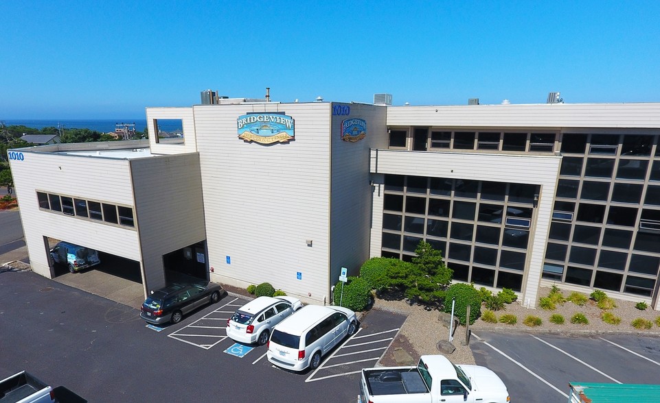 Primary Photo Of 1010 SW Coast Hwy, Newport Medical For Lease