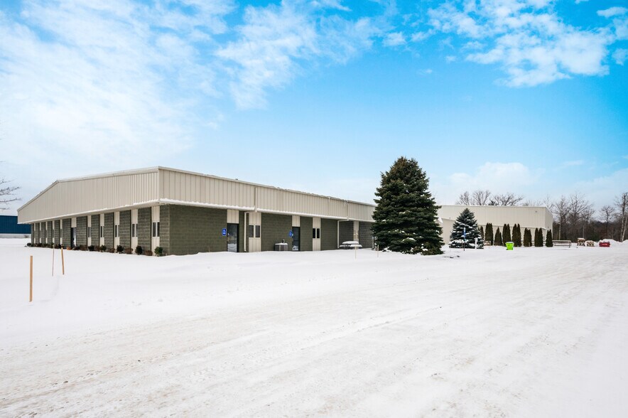 More Photos Of 2291 Traversefield Dr, Traverse City Manufacturing For Lease