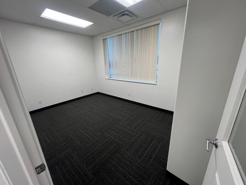 More Photos Of 1693 W American Way, Payson Warehouse For Sale