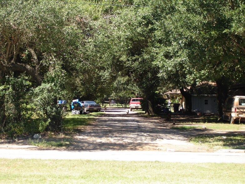 More Photos Of 13410 Cullen Blvd, Houston Land For Sale