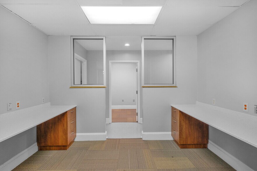 More Photos Of 1201-1203 Colonial Commons Ct, Lancaster Medical For Lease