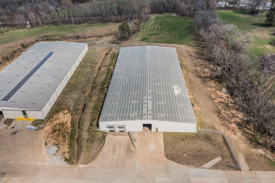 More Photos Of 1200 Lyell St, Milan Unknown For Lease